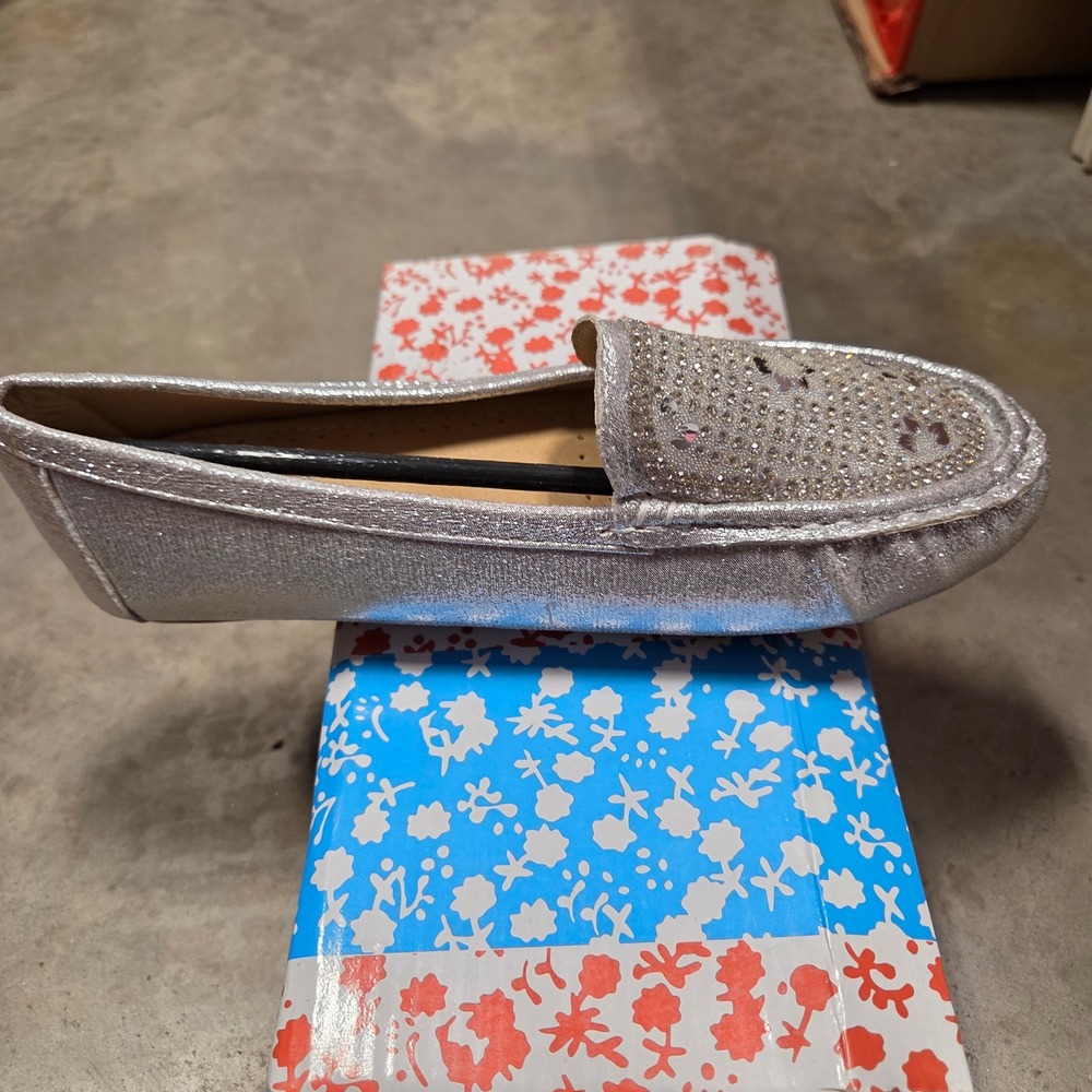 VK Silver Glitter Rhinestone Embellished Loafer Flats Women Size 5